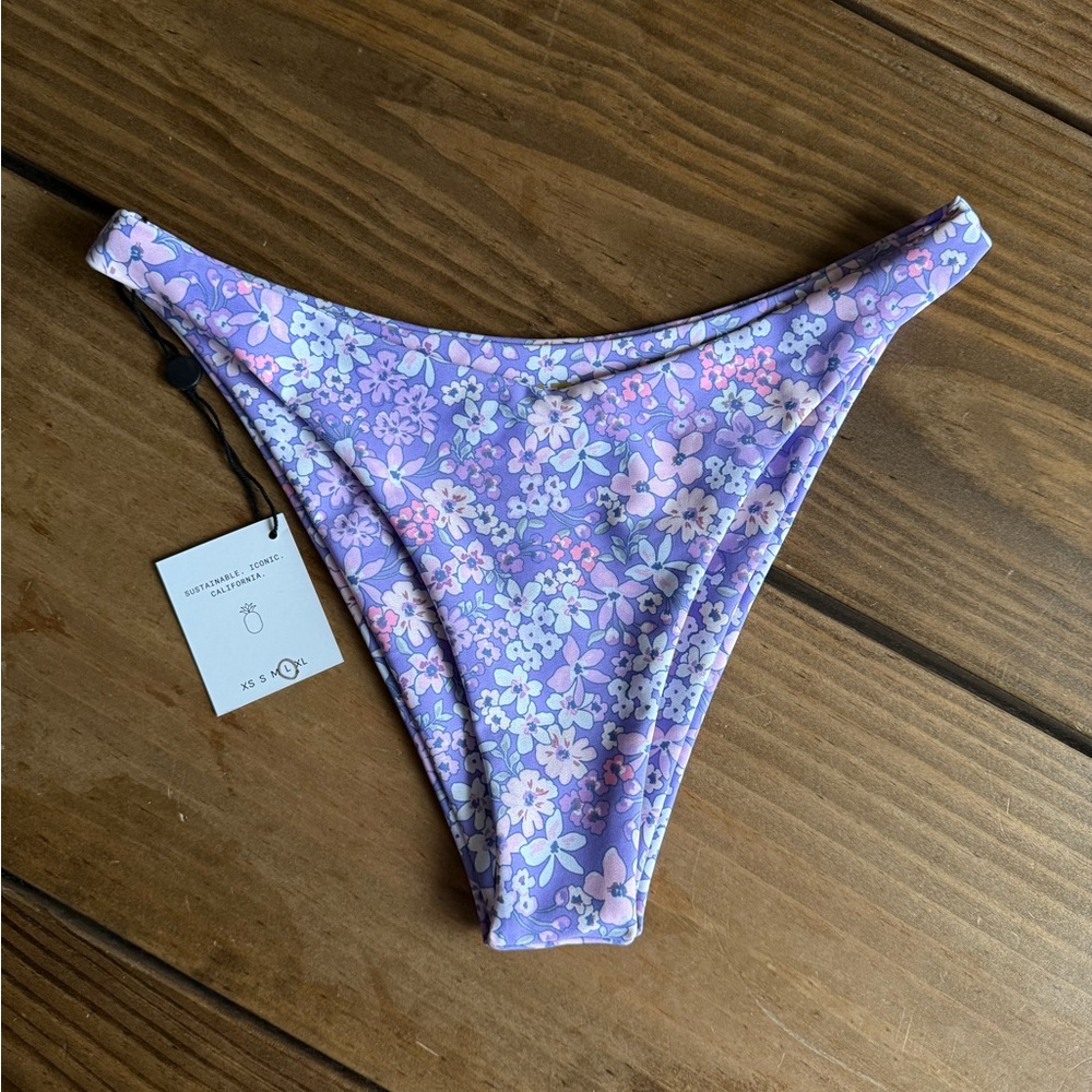 NWT SKATIE RUBY BOTTOM WILMETTE LARGE